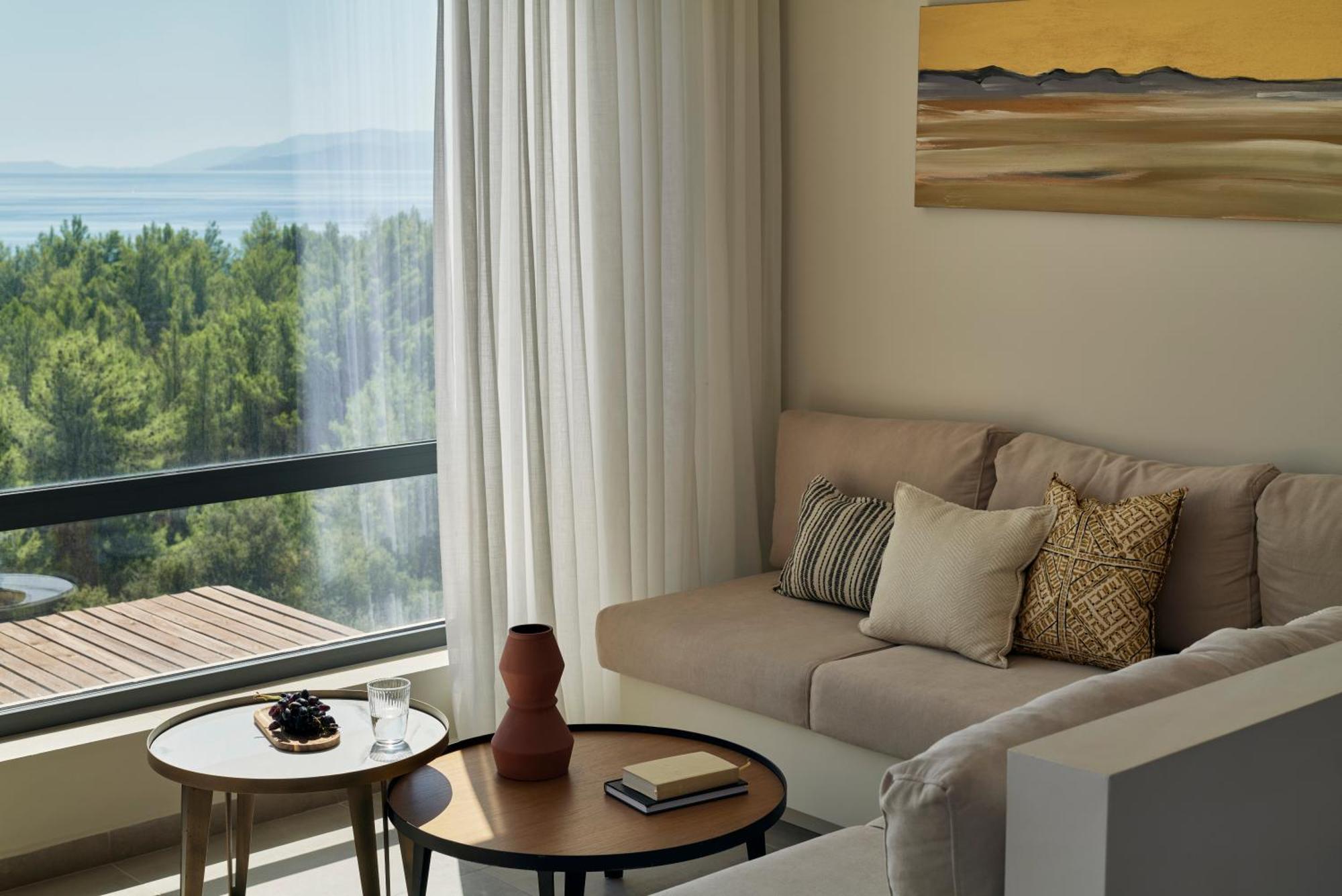 Celestial All Suites Afrato Room photo